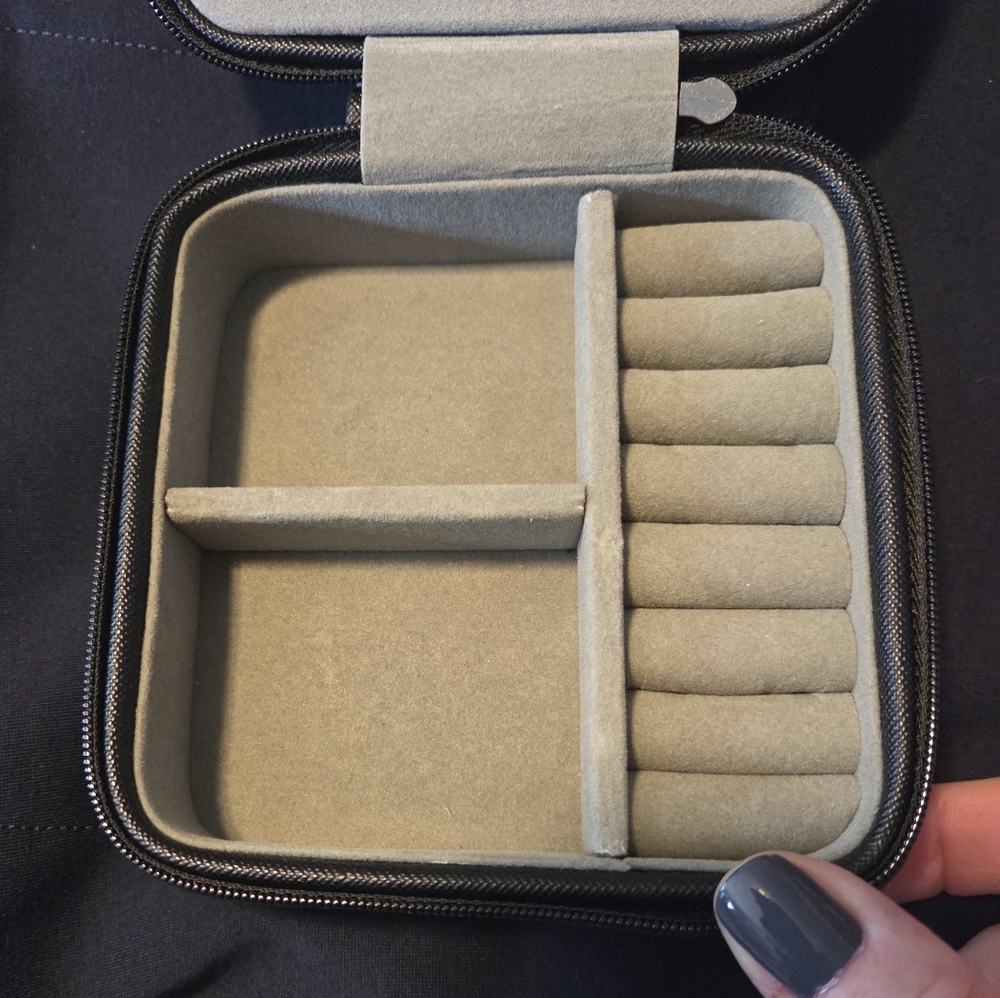 Like New Travel Jewelry Case Letter "C" - Picture 3 of 5